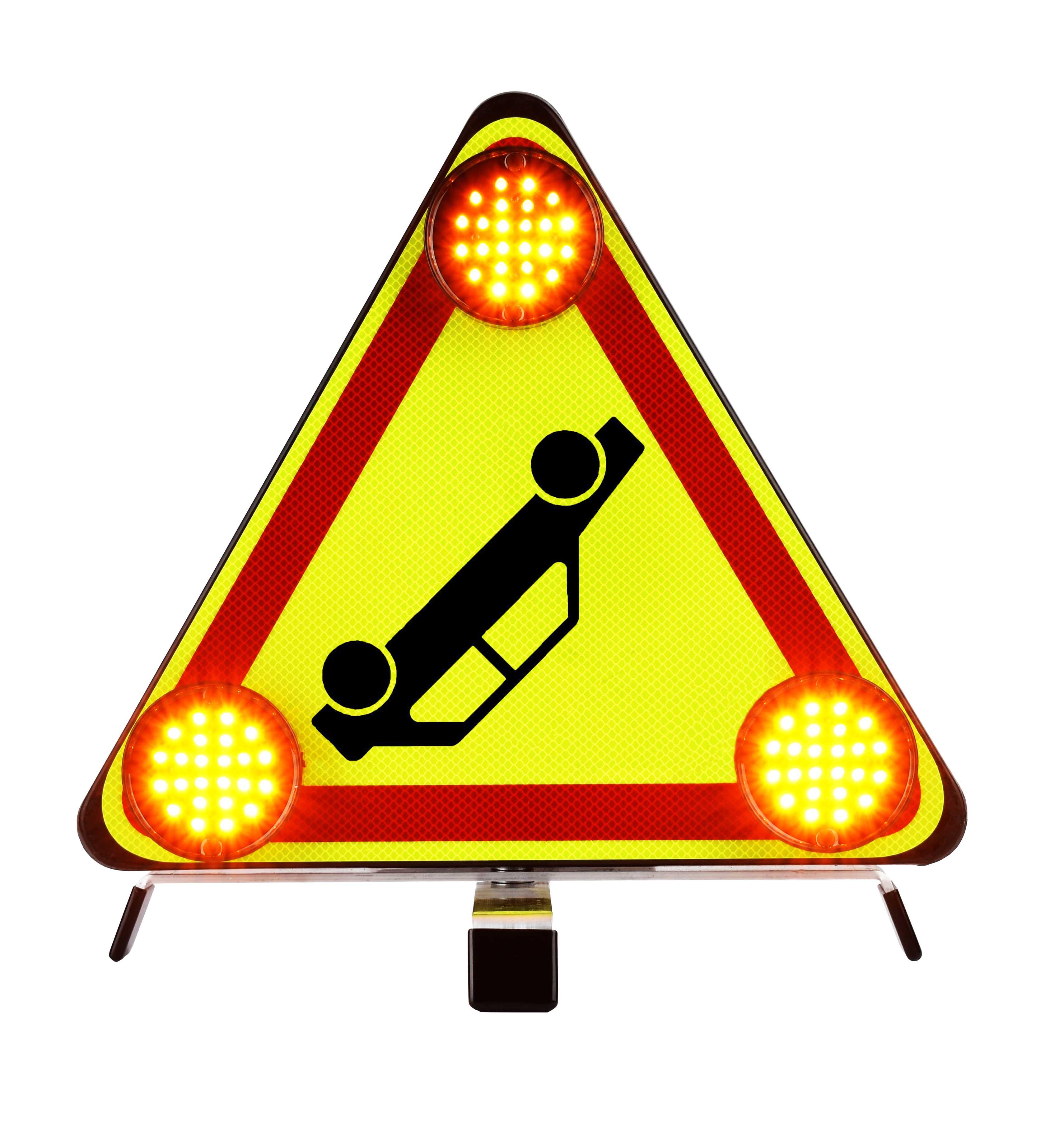 AK31 floor-mounted triangle with cross-beam feet